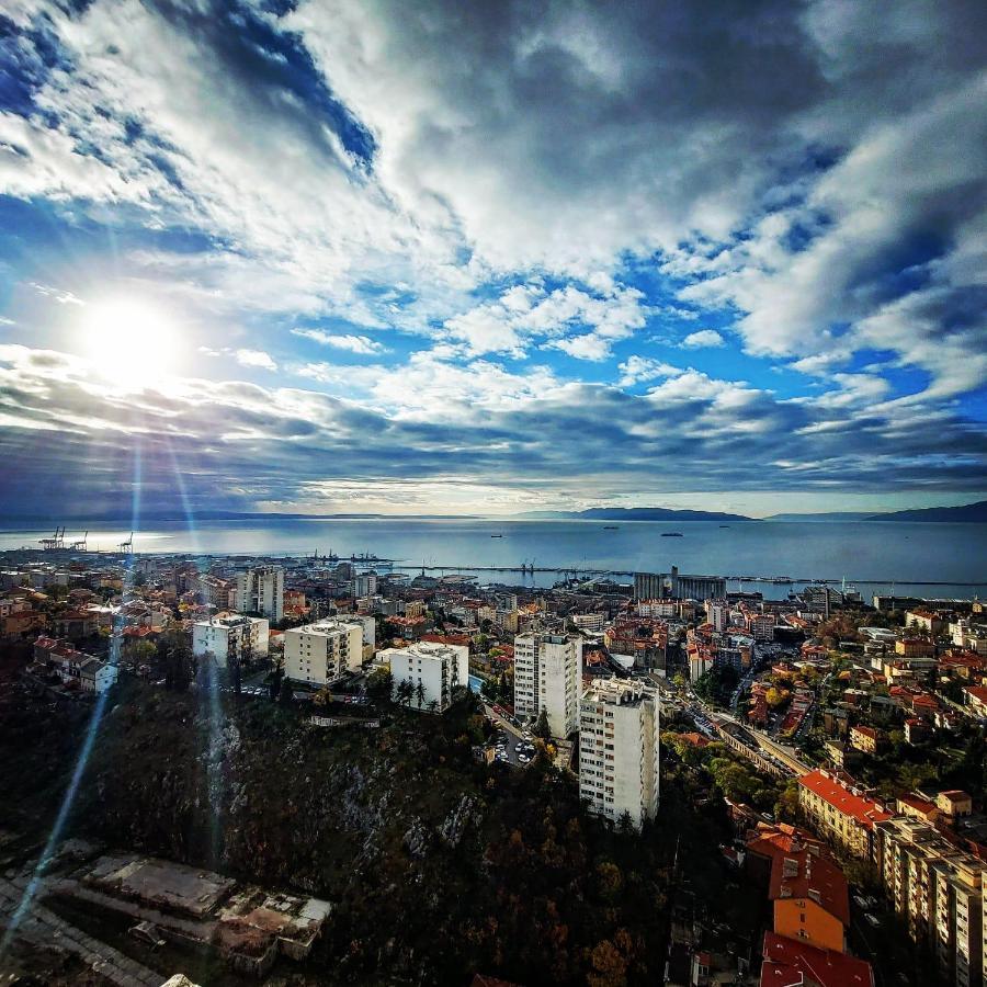 Under The Sky Apartment Рийека Екстериор снимка