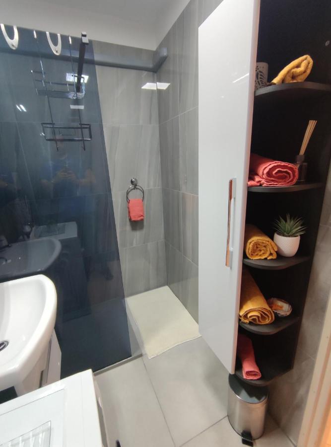Under The Sky Apartment Рийека Екстериор снимка